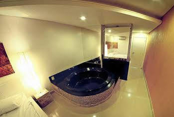 Dom Suites Motel (Adults Only) Salvador Extérieur photo